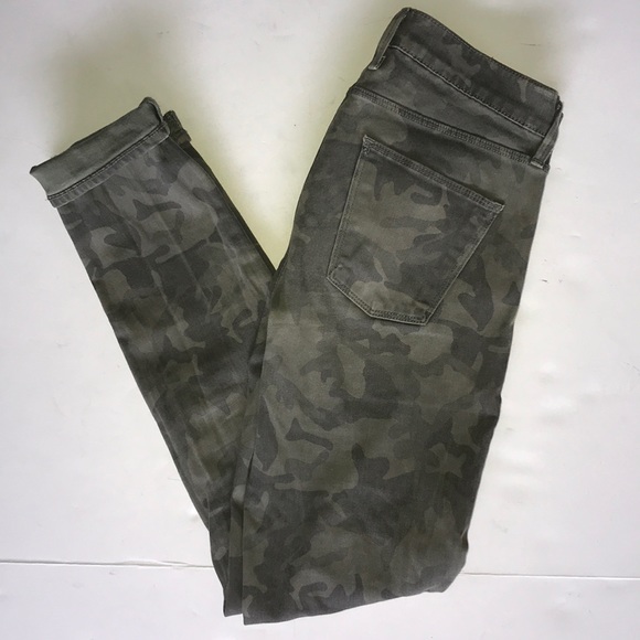 Madewell Denim - Madewell Skinny Jeans Camo 26 Button fly zip